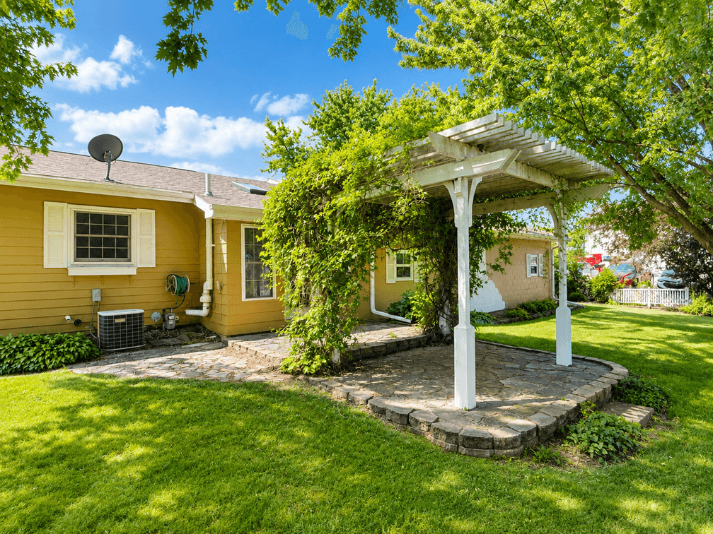 Image for Barbara Moeller Estate - Real Estate Auction