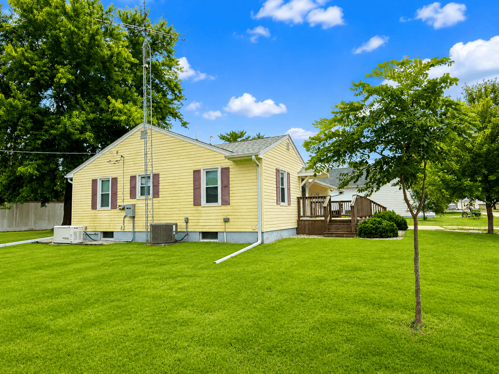 Image for 2-Bedroom Home & Shop, Denmark, IA