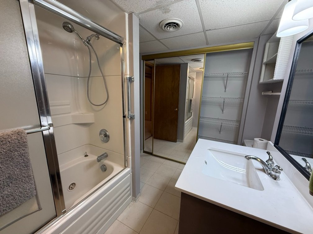 Image for Barbara Moeller Estate - Real Estate Auction