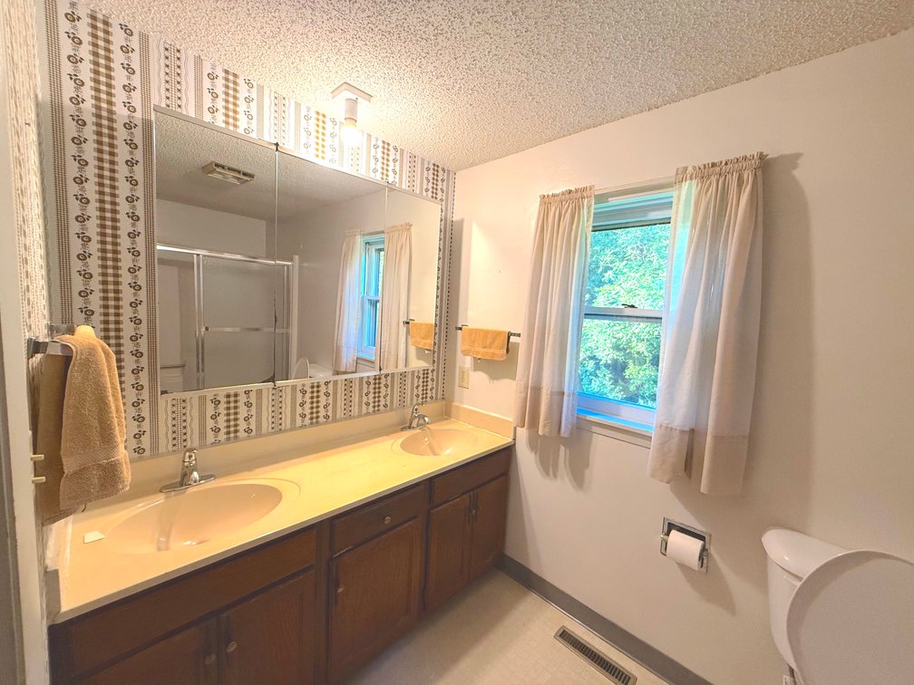 Image for Jane Sanford Real Estate Auction