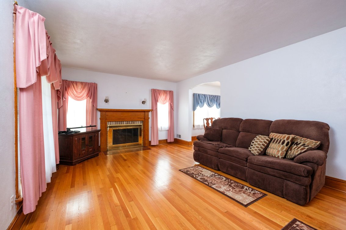 Image for Shenandoah Va 3 Bedroom Brick Home on 5 Town Lots - Separate Garage & Workshop