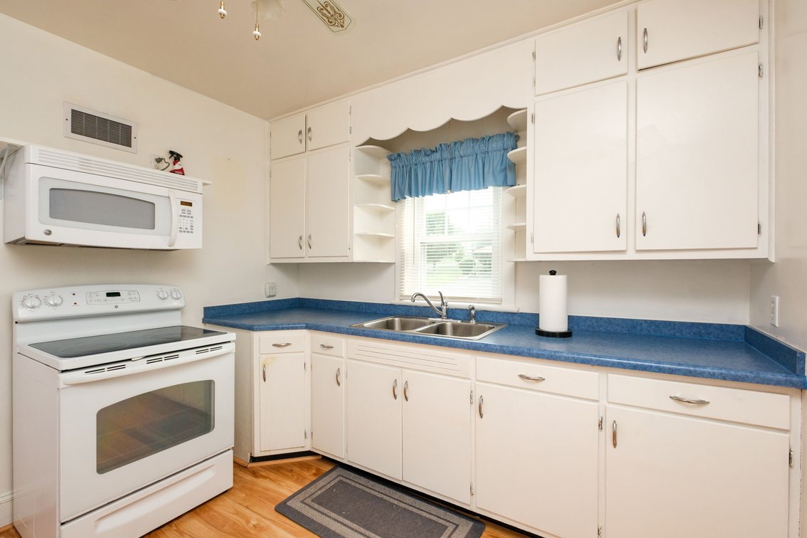 Image for Shenandoah Va 3 Bedroom Brick Home on 5 Town Lots - Separate Garage & Workshop