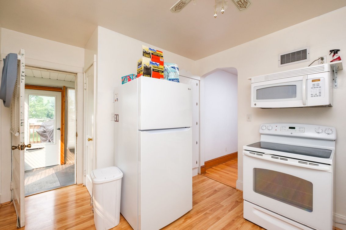 Image for Shenandoah Va 3 Bedroom Brick Home on 5 Town Lots - Separate Garage & Workshop