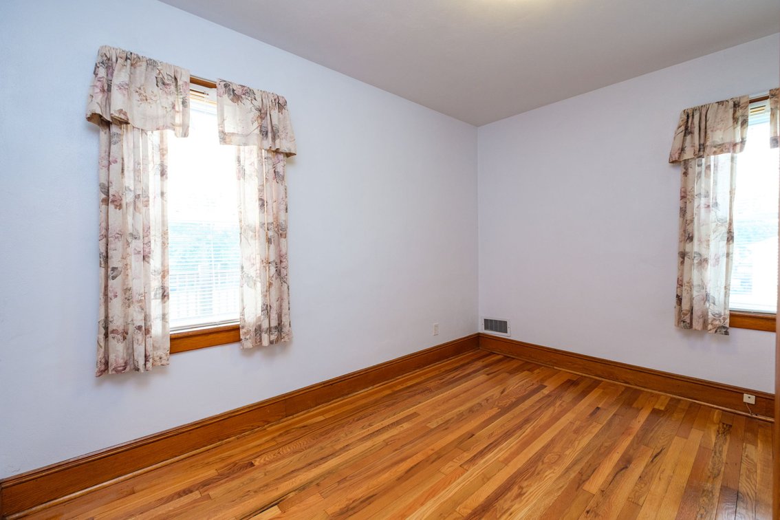 Image for Shenandoah Va 3 Bedroom Brick Home on 5 Town Lots - Separate Garage & Workshop