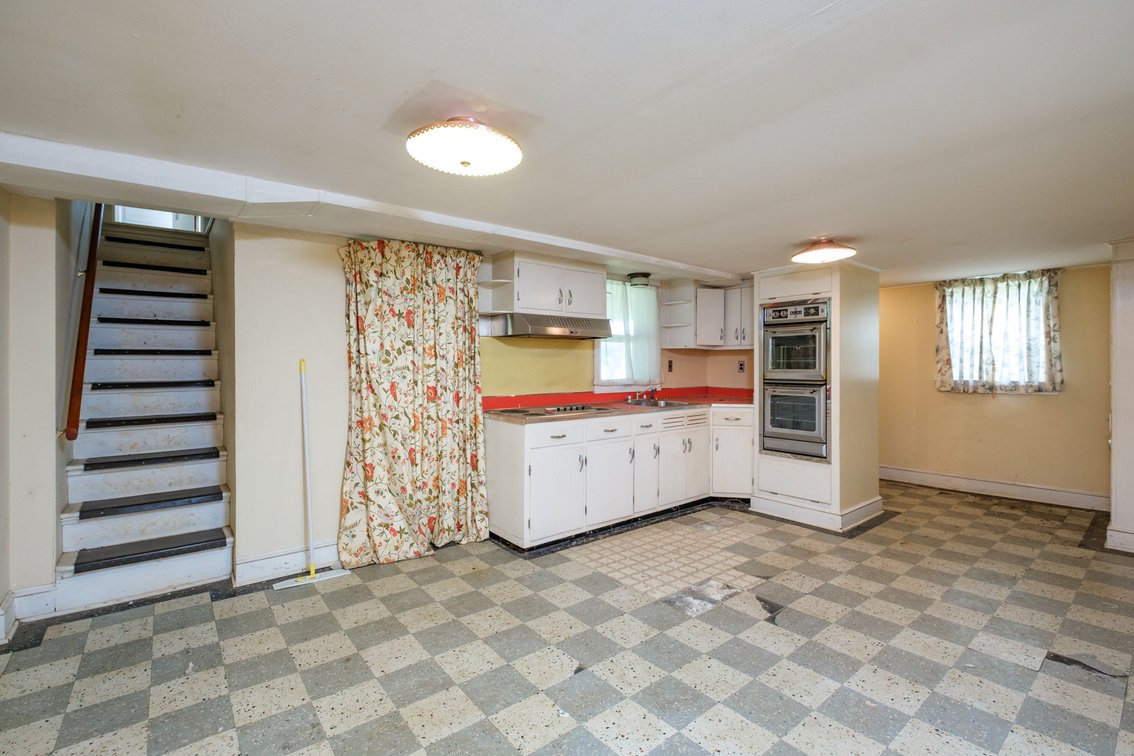 Image for Shenandoah Va 3 Bedroom Brick Home on 5 Town Lots - Separate Garage & Workshop