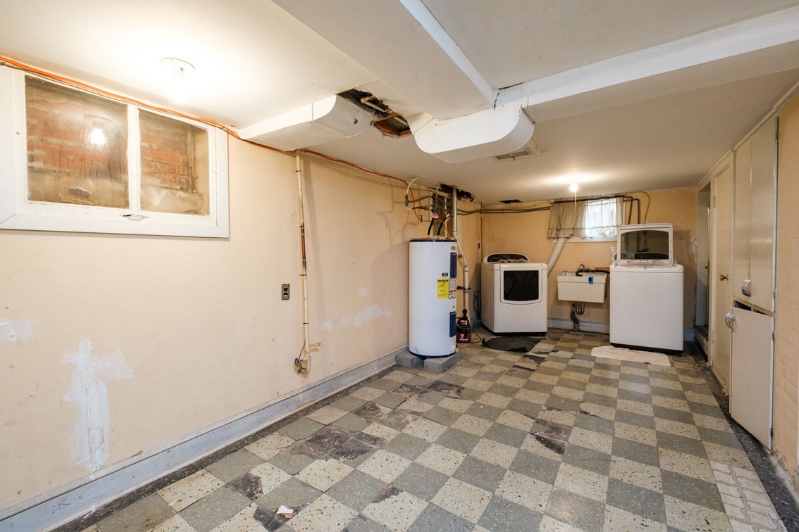Image for Shenandoah Va 3 Bedroom Brick Home on 5 Town Lots - Separate Garage & Workshop