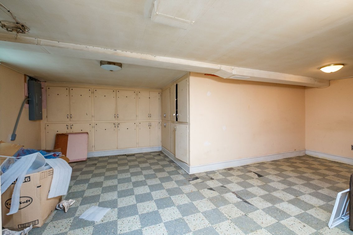 Image for Shenandoah Va 3 Bedroom Brick Home on 5 Town Lots - Separate Garage & Workshop