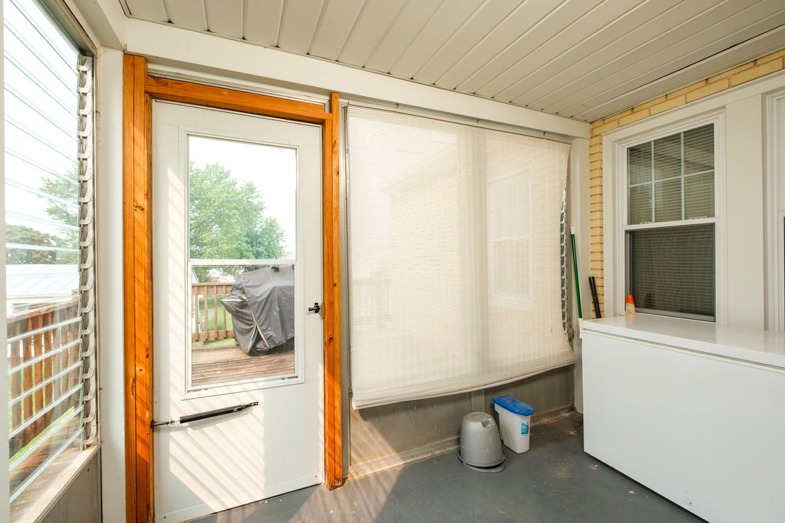 Image for Shenandoah Va 3 Bedroom Brick Home on 5 Town Lots - Separate Garage & Workshop