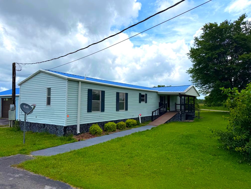 Image for Online Auction!  3 Bedroom, 2 Bath Mobile Home On 3.6 Acres+/- In Winston County, AL!