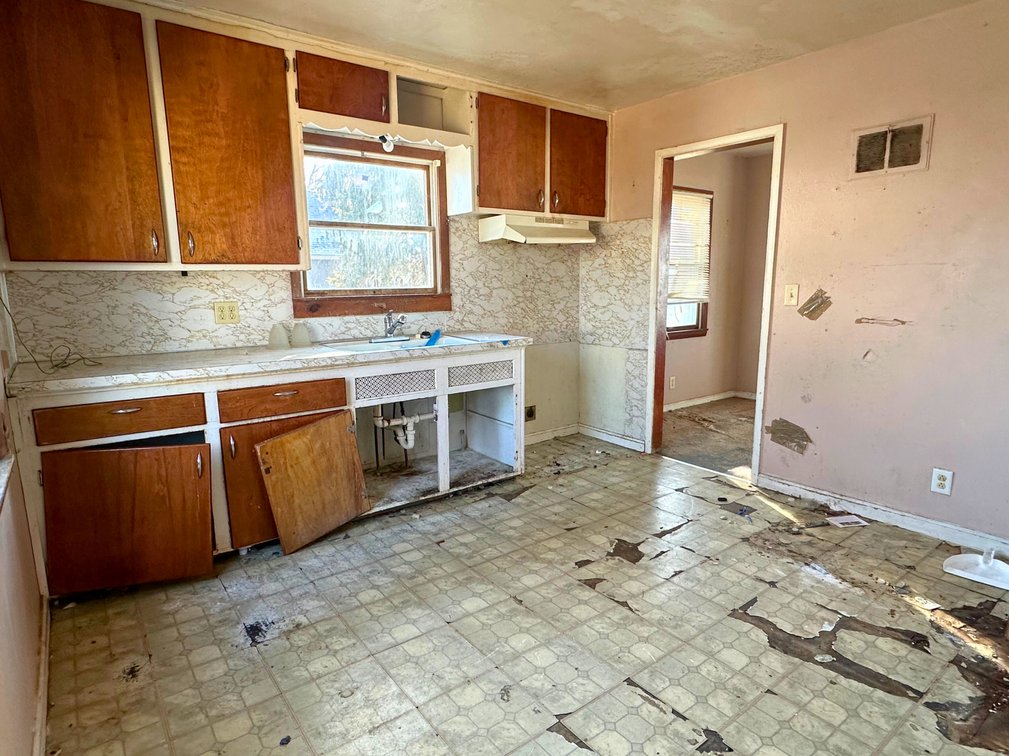 Image for Minimum Bid $80,000 1539 Holloway Rd. Holland, OH 43528
