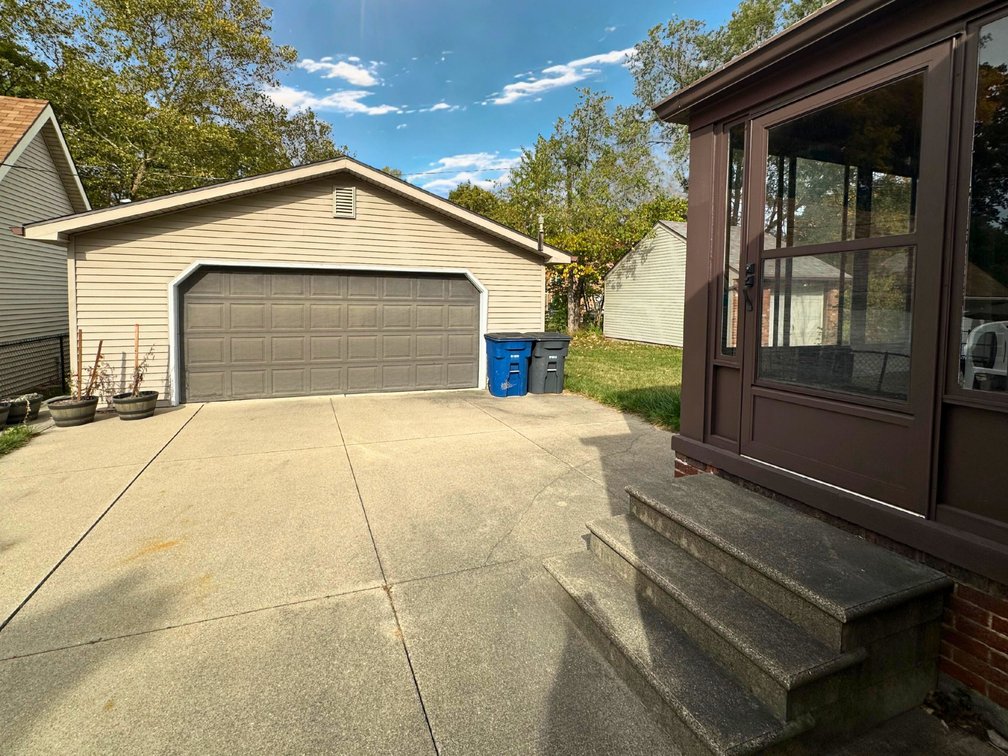 Image for Minimum Bid $100,000 2138 Sherwood Ave. Toledo, OH 43614