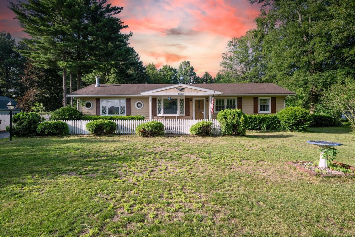 Image for Minimum Bid $135,000 Online Auction 8117 Angola Rd. Holland, OH 43528
