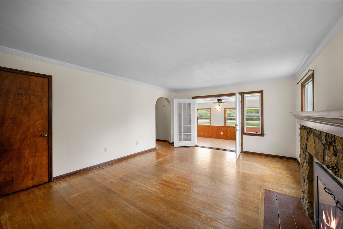 Image for SOLD! Minimum Bid $180,000 Online Auction 7230 Stitt Rd. Waterville, OH