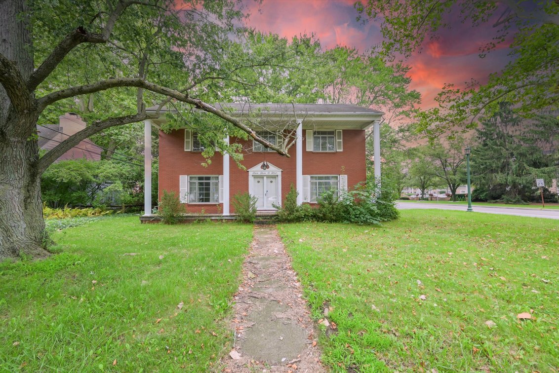 Image for Minimum Bid $150,000 Online Auction 2204 Talmadge Rd. Toledo, OH 43606