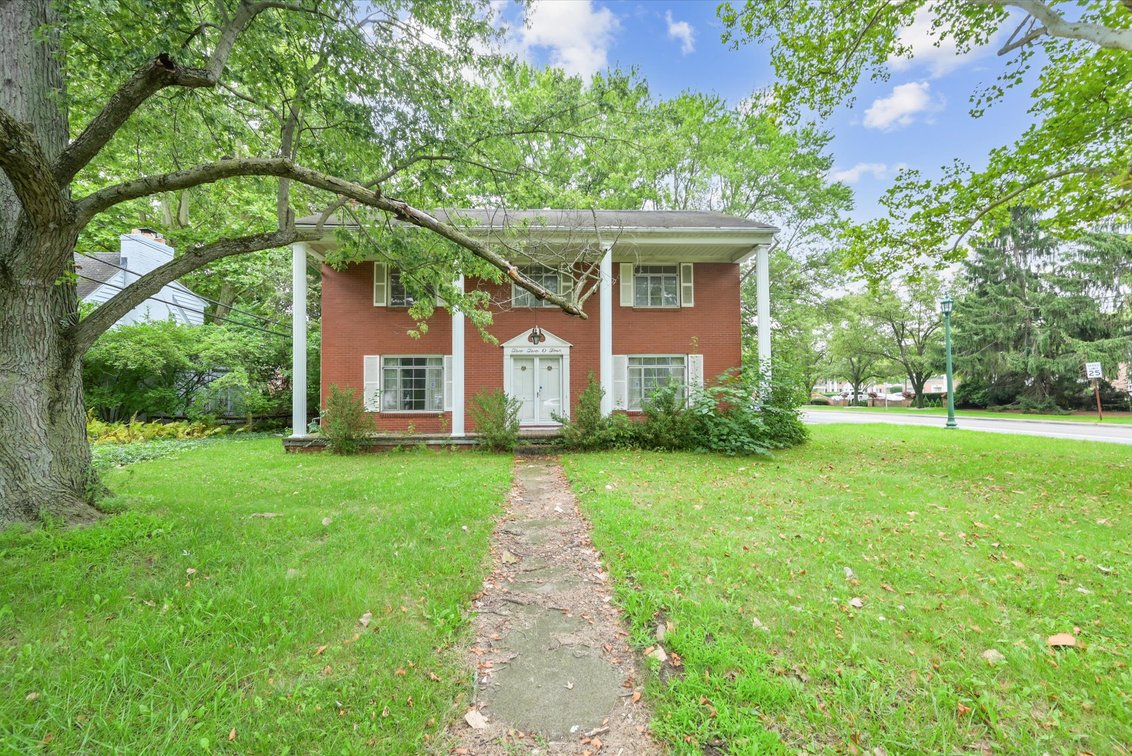 Image for Minimum Bid $150,000 Online Auction 2204 Talmadge Rd. Toledo, OH 43606