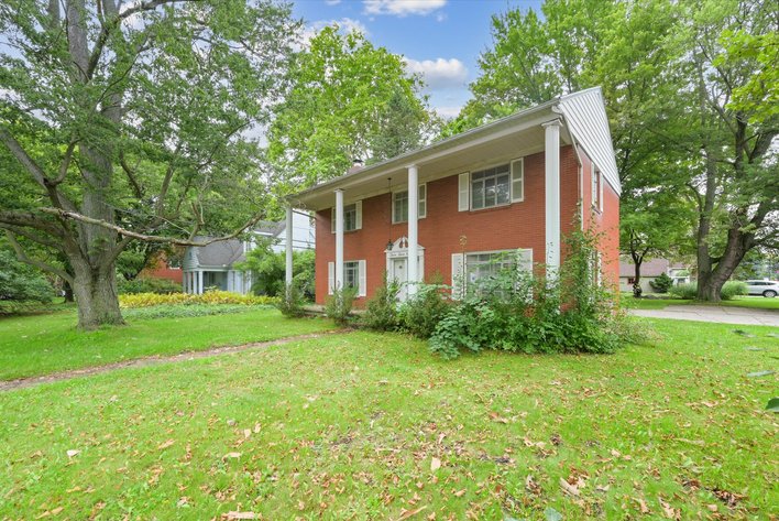 Image for Minimum Bid $150,000 Online Auction 2204 Talmadge Rd. Toledo, OH 43606