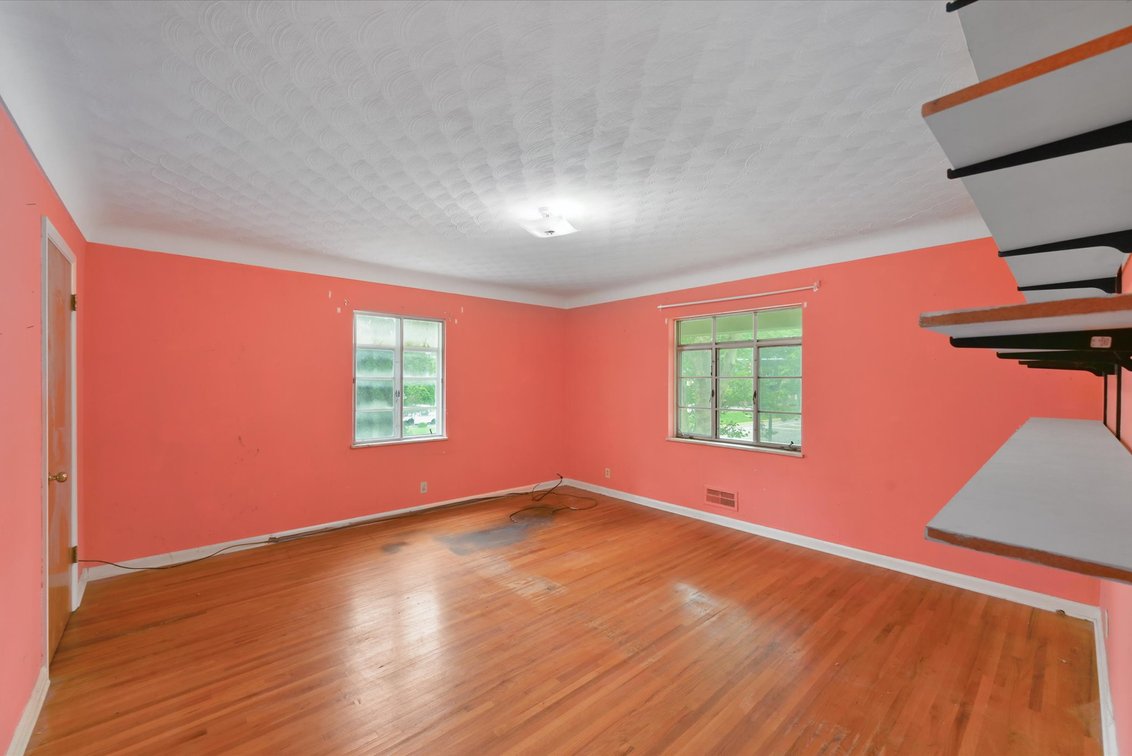 Image for Minimum Bid $150,000 Online Auction 2204 Talmadge Rd. Toledo, OH 43606