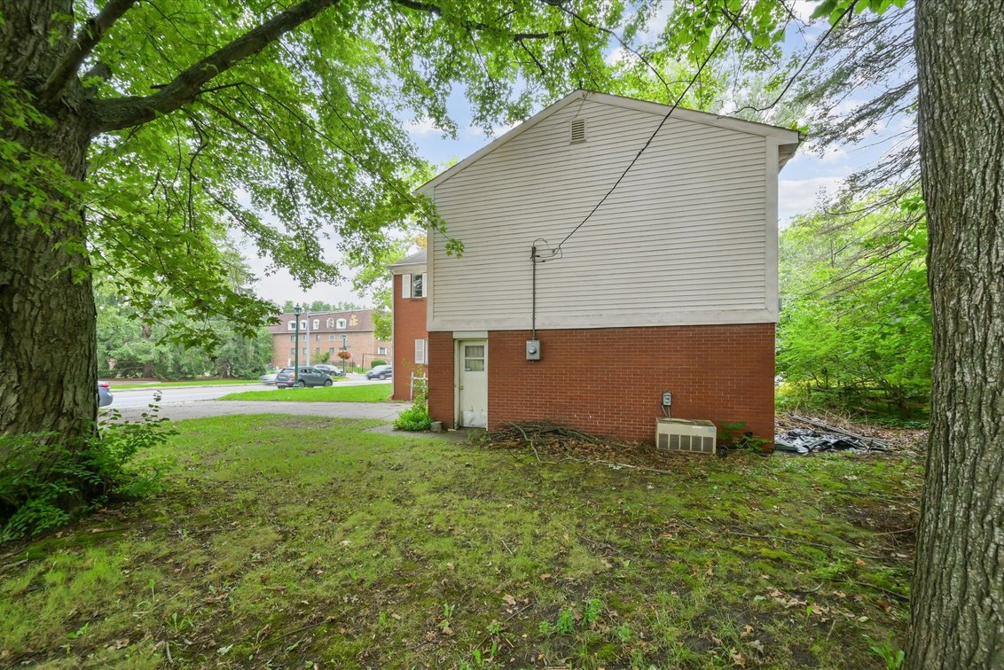 Image for Minimum Bid $150,000 Online Auction 2204 Talmadge Rd. Toledo, OH 43606