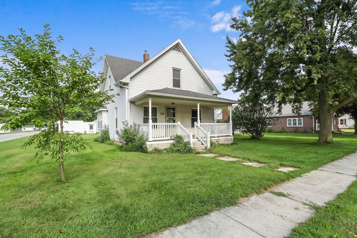 Image for Minimum Bid $75,000 Online Auction 315 Third St. Clay Center, OH 43408