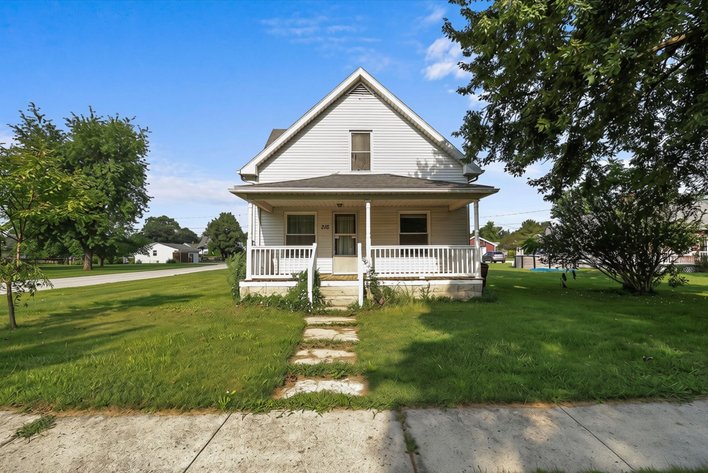 Image for Minimum Bid $75,000 Online Auction 315 Third St. Clay Center, OH 43408