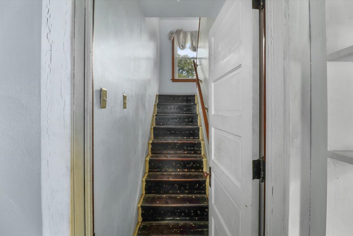 Image for Minimum Bid $75,000 Online Auction 315 Third St. Clay Center, OH 43408