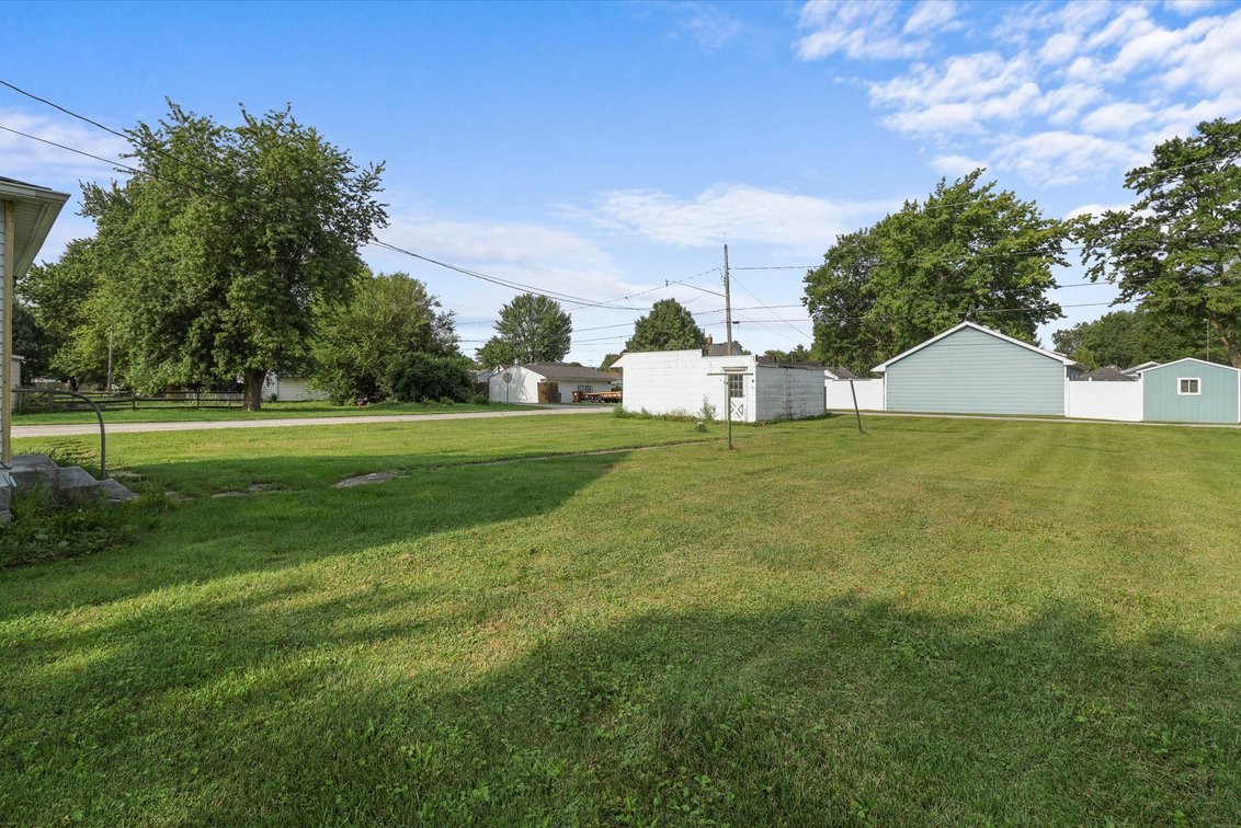 Image for Minimum Bid $75,000 Online Auction 315 Third St. Clay Center, OH 43408