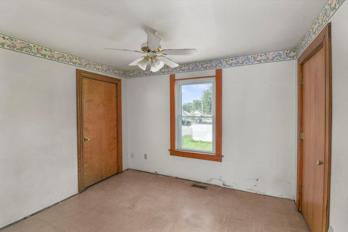 Image for Minimum Bid $75,000 Online Auction 315 Third St. Clay Center, OH 43408