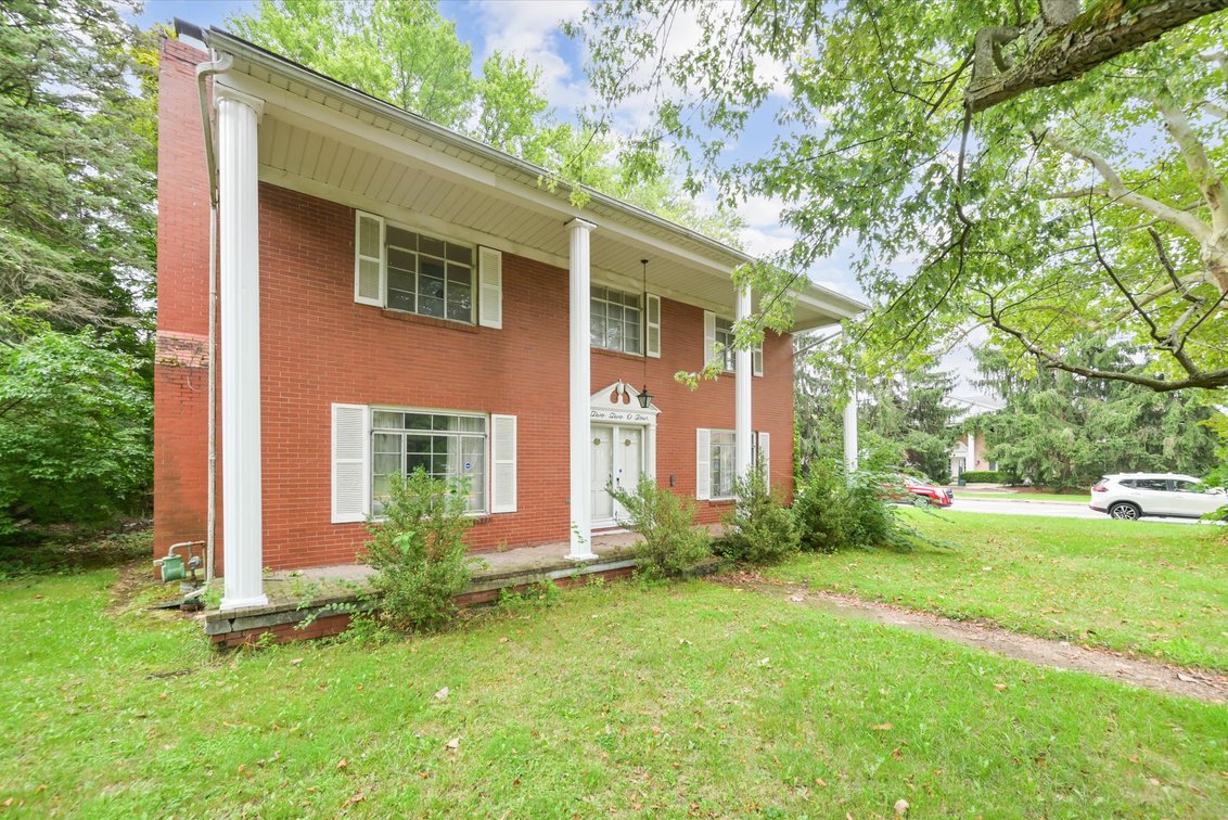 Image for Minimum Bid $150,000 Online Auction 2204 Talmadge Rd. Toledo, OH 43606