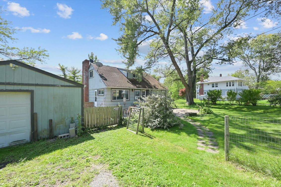 Image for Minimum Bid $99,900 Online Auction 4130 Dorchester Dr. Toledo, OH 43607