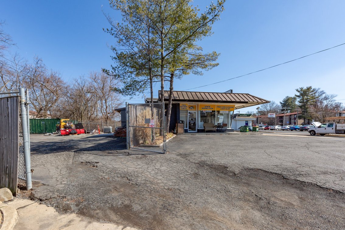 Image for Recently Remodeled Commercial Building (