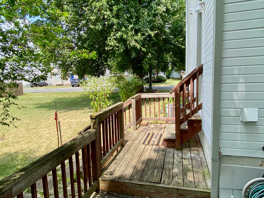 Image for 4 BR/3 BA Home & Adjacent .14 +/- Acre Vacant Lot in The Town of Leesburg, VA--SELLING to the HIGHEST BIDDER!!