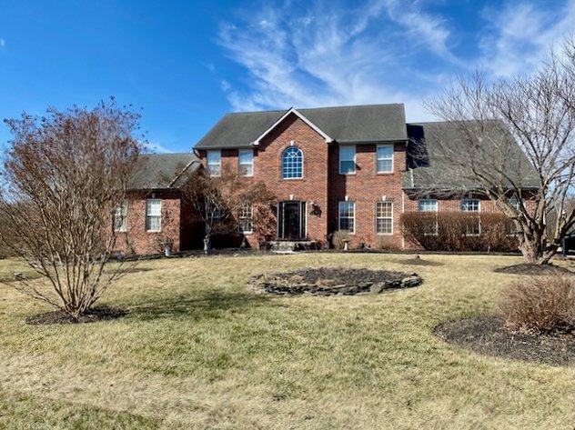 4 BR/3.5 BA Home on 1.53 +/- Acre Cul-de-Sac Lot in Spruce Hill Estates in Charles Town, WV--SELLING to the HIGHEST BIDDER!!