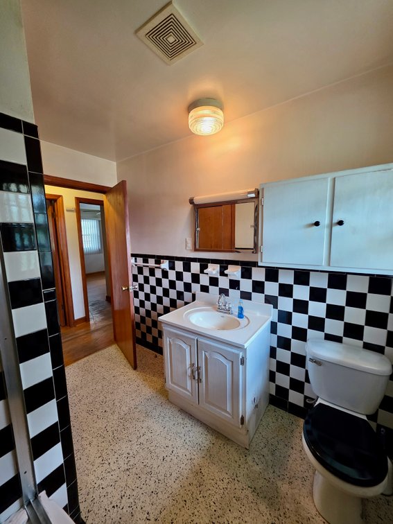 Image for 2 BR/2 BA Brick Home w/Full Basement on 1 +/- Acre Lot in the Cloverdale Area of Roanoke, VA--ONLINE ONLY BIDDING!!