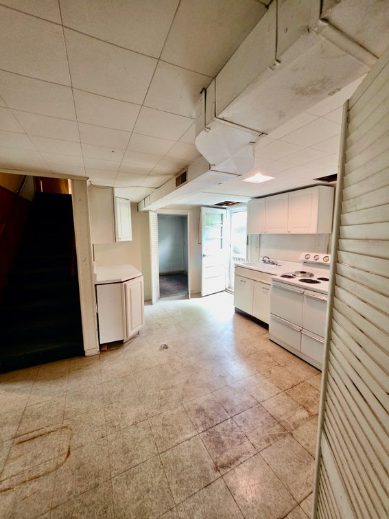 Image for 2 BR/2 BA Brick Home w/Full Basement on 1 +/- Acre Lot in the Cloverdale Area of Roanoke, VA--ONLINE ONLY BIDDING!!
