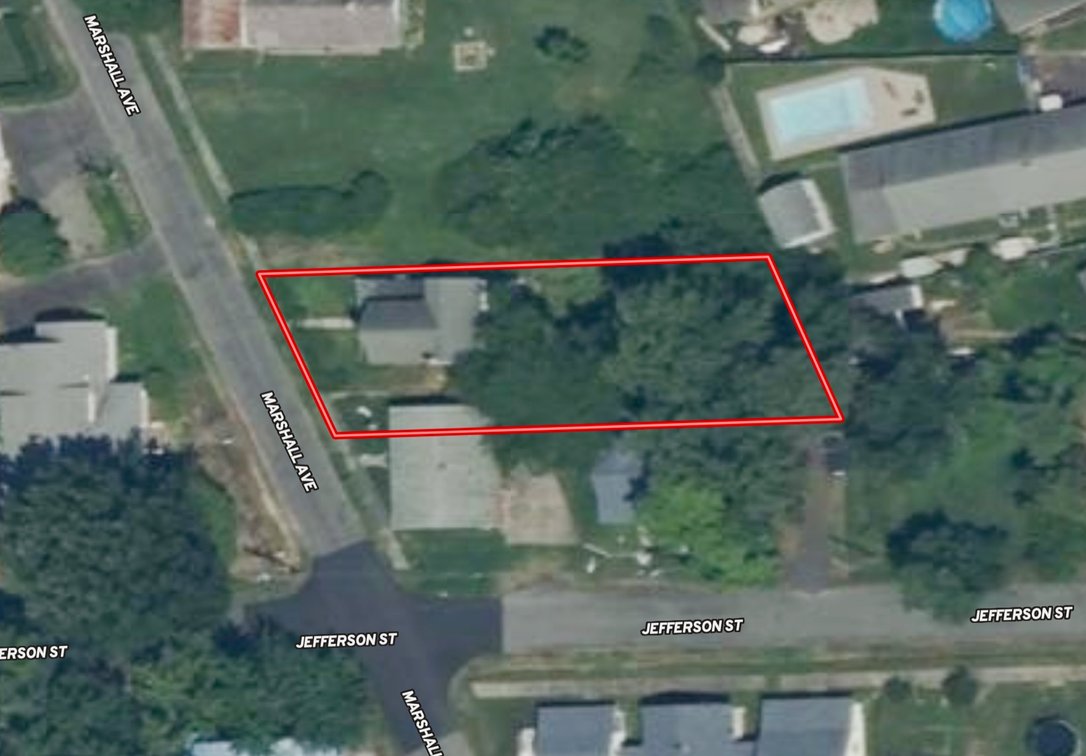 Image for 4 BR/2 BA Home Nestled Between Monroe Bay & The Potomac River in Downtown Colonial Beach, VA--SELLING to the HIGHEST BIDDER via ONLINE ONLY BIDDING!!
