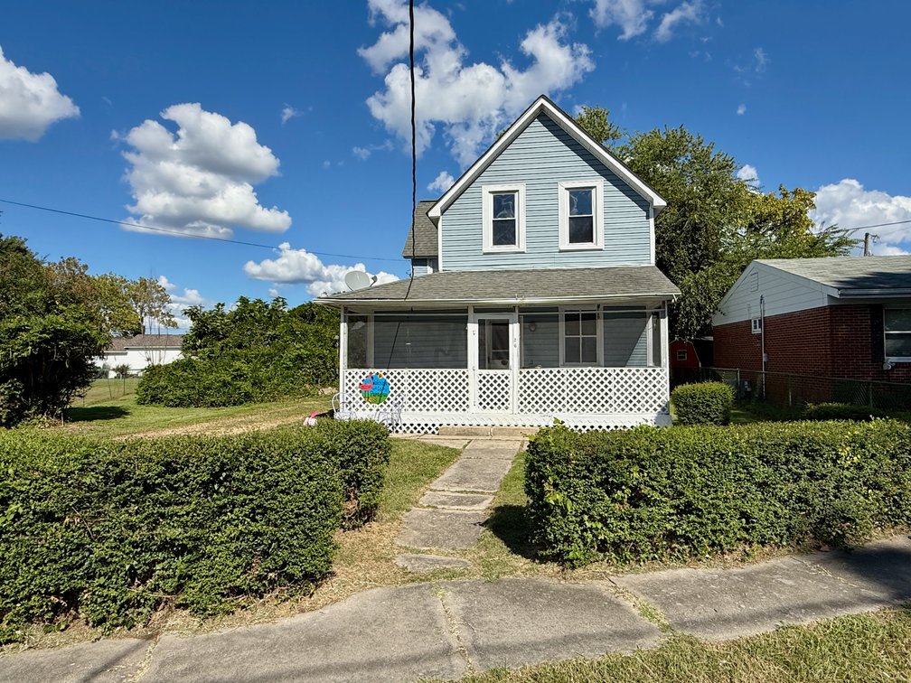 Image for 4 BR/2 BA Home Nestled Between Monroe Bay & The Potomac River in Downtown Colonial Beach, VA--SELLING to the HIGHEST BIDDER via ONLINE ONLY BIDDING!!