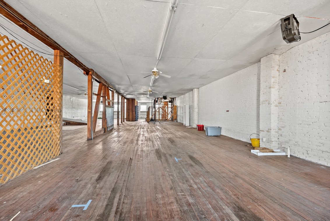 Image for HIGH BID HAS BEEN SUBMITTED FOR BANK APPROVAL: Large Commercial 2 Story Building in Downtown Historic Appomattox, VA--ONLINE ONLY BIDDING