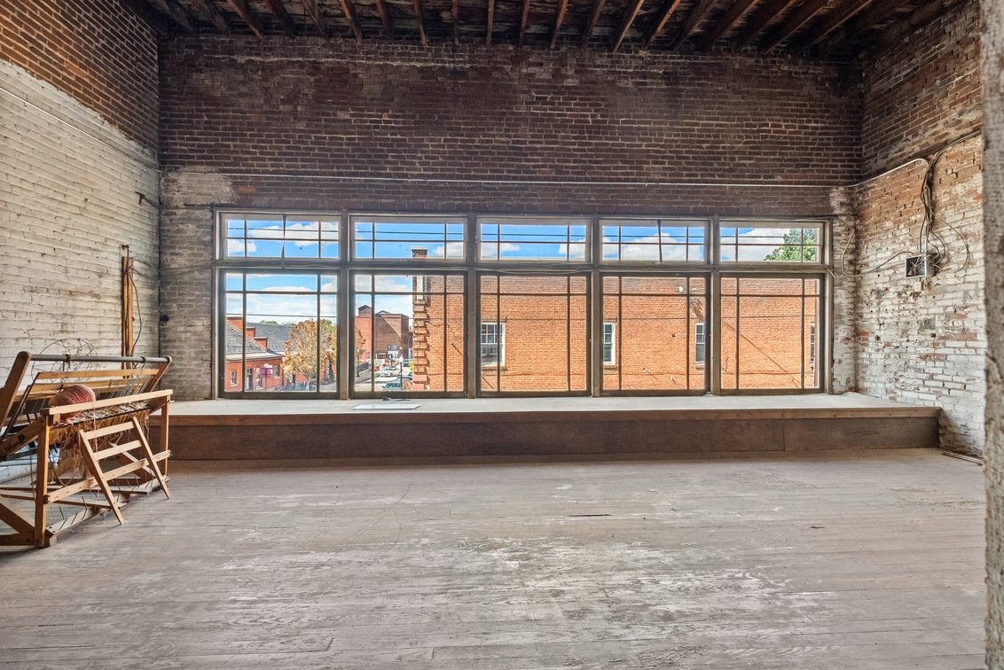 Image for HIGH BID HAS BEEN SUBMITTED FOR BANK APPROVAL: Large Commercial 2 Story Building in Downtown Historic Appomattox, VA--ONLINE ONLY BIDDING