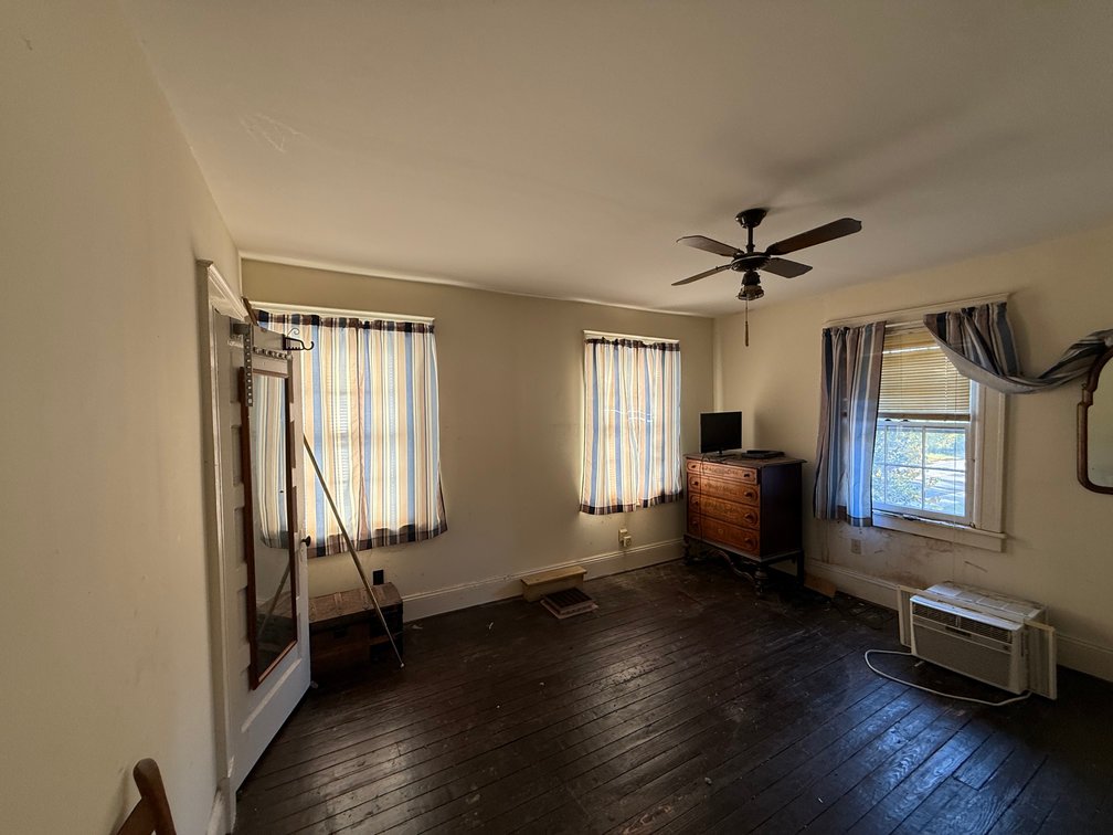 Image for 5 BR/2 BA Home on 1 +/- Acre Lot in The Town of Gordonsville, VA--ONLINE ONLY BIDDING!!