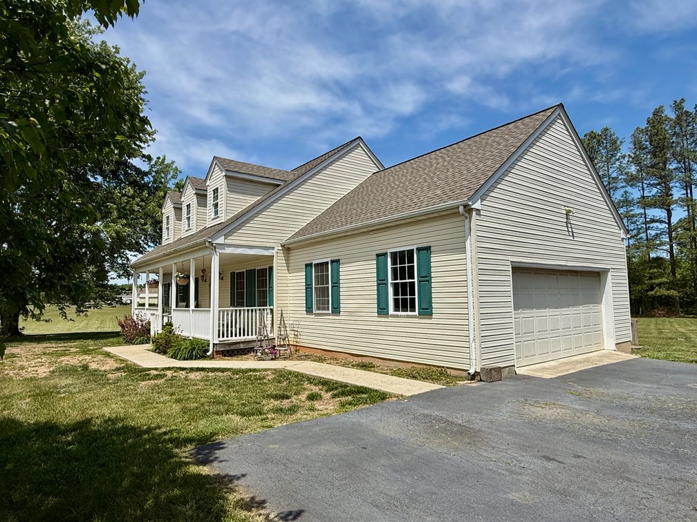 Image for 5 BR/3 BA Home w/Attached 2 Car Garage on 4.3 +/- Acres in Louisa County, VA
