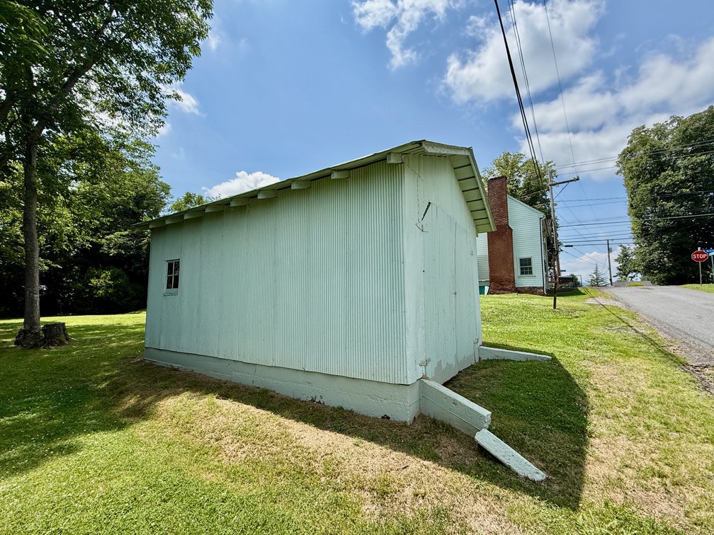 Image for 3 BR/2 BA Home (circa 1829) w/Business Zoning on Main Street in Downtown Madison, VA--SELLING to the HIGHEST BIDDER via ONLINE ONLY BIDDING!!