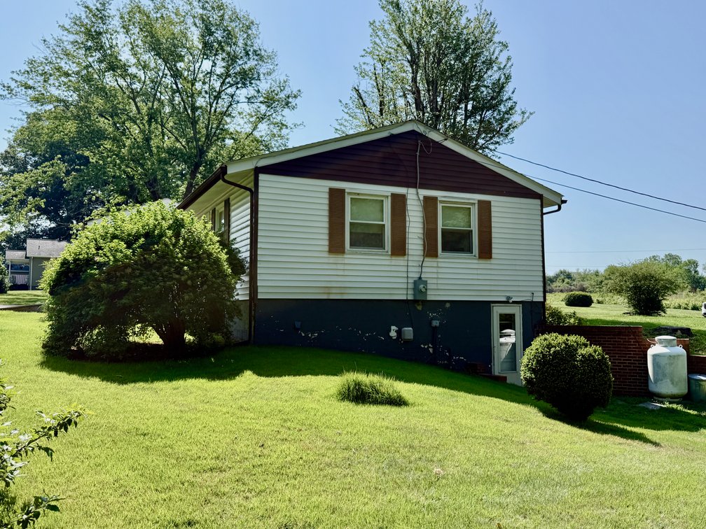 Image for 3 BR/1 BA Home w/Detached Office, Shop, Garage & Storage Buildings on 2.7 +/- Acres in Orange County, VA--SELLING to the HIGHEST BIDDER!!