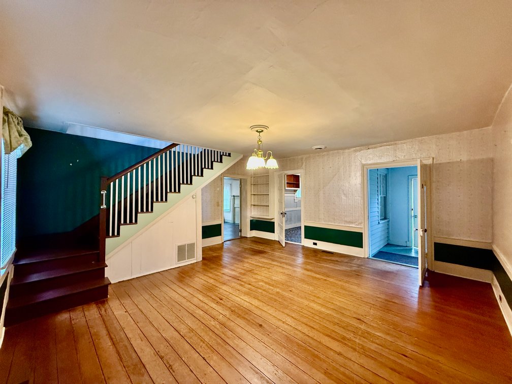 Image for 3 BR/2 BA Home (circa 1829) w/Business Zoning on Main Street in Downtown Madison, VA--SELLING to the HIGHEST BIDDER via ONLINE ONLY BIDDING!!