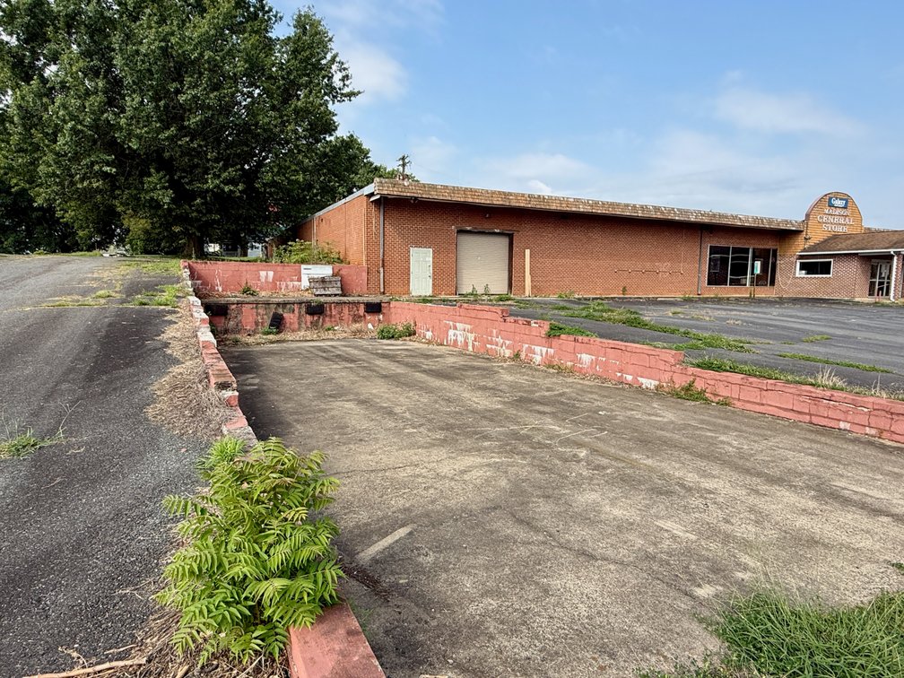 Image for 18,000+ sf. Commercial Building w/Open Floor Plan, Asphalt Parking Lot & Loading Dock on 1.9 +/- Acres in Downtown Madison, VA--ONLINE ONLY BIDDING!!
