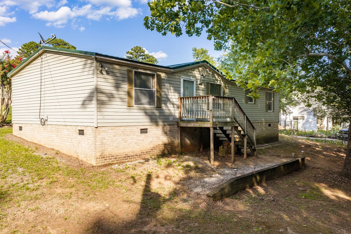 Image for 3 BR/2 BA Doublewide Home on Double Lot in Gated Amenity-Filled Lake Gaston Community--ONLINE ONLY BIDDING!!