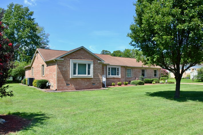 Image for 3 BR/3.5 BA Brick Single-Level Home w/Brick Shop/Garage & Storage Building on .97 +/- Acres in Spotsylvania County, VA--SELLING to the HIGHEST BIDDER!!