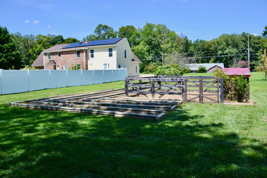 Image for 3 BR/3.5 BA Brick Single-Level Home w/Brick Shop/Garage & Storage Building on .97 +/- Acres in Spotsylvania County, VA--SELLING to the HIGHEST BIDDER!!