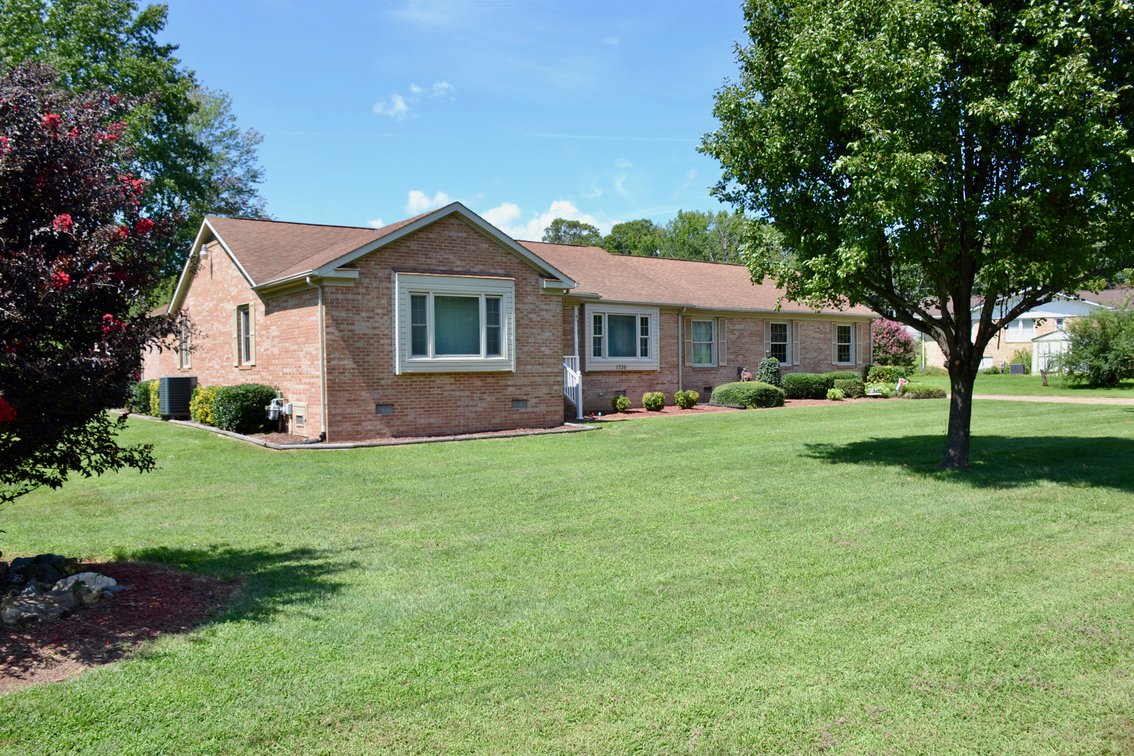 Image for 3 BR/3.5 BA Brick Single-Level Home w/Brick Shop/Garage & Storage Building on .97 +/- Acres in Spotsylvania County, VA--SELLING to the HIGHEST BIDDER!!