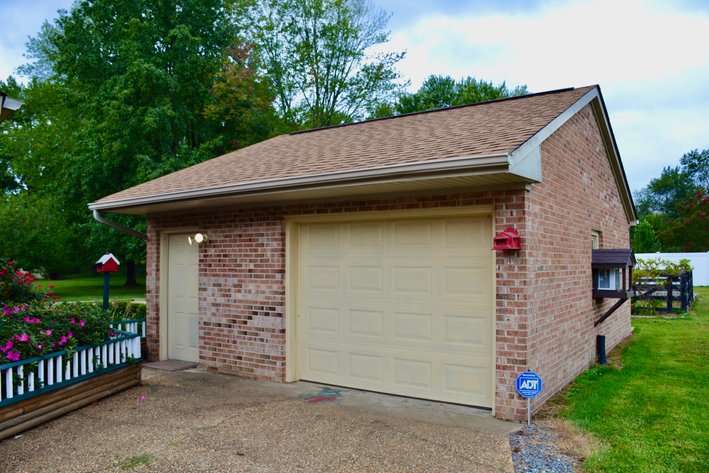 Image for 3 BR/3.5 BA Brick Single-Level Home w/Brick Shop/Garage & Storage Building on .97 +/- Acres in Spotsylvania County, VA--SELLING to the HIGHEST BIDDER!!