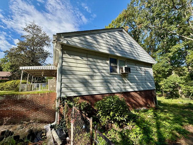 Image for 2 BR/2.5 BA Brick Home w/Basement & Attached Garage on Cul-de-Sac Lot in Fairfax County, VA--ONLINE ONLY BIDDING!!